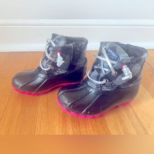 Sperry Kids Size 6 toddler Black and Pink Boots 6M for baby or toddler